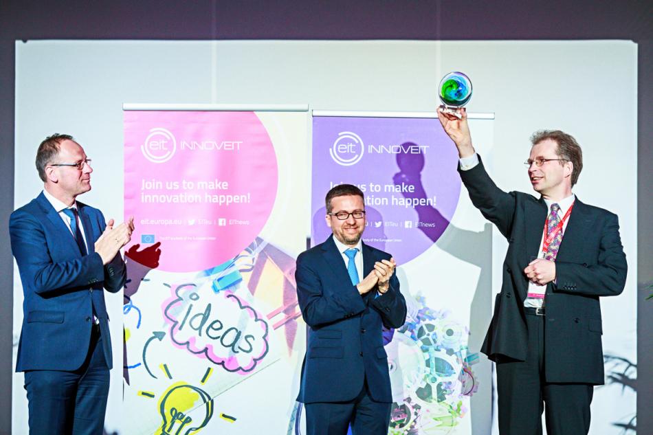 2016 EIT INNOVATORS Award Winner Norbert Kuipers with Commissioner Navracsics and Commissioner Moedas