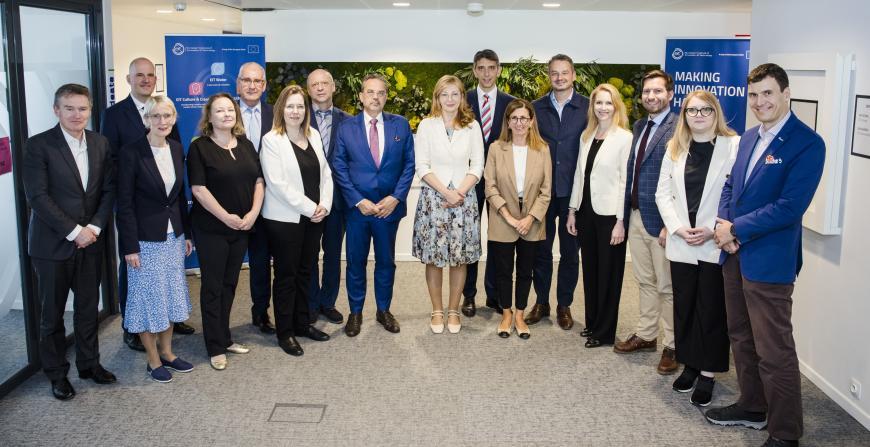 Commissioner Zaharieva Joins EIT Governing Board Meeting in Brussels 