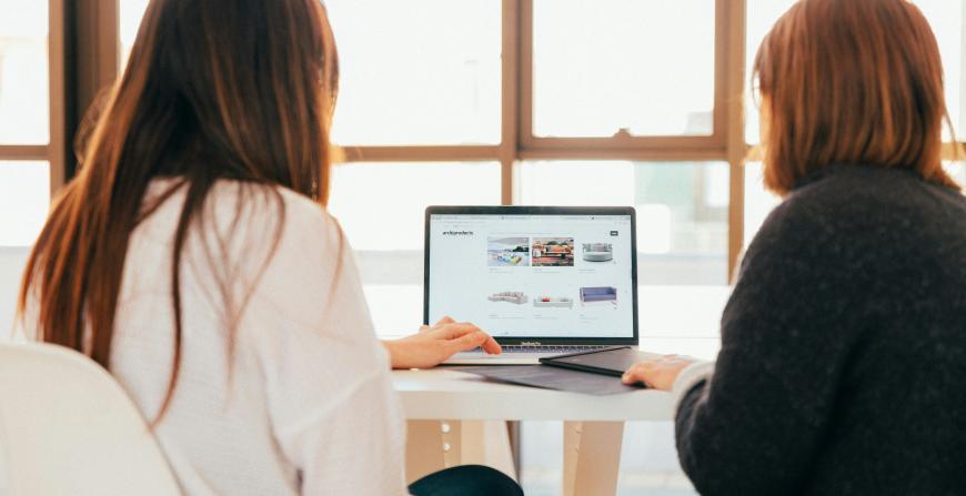 Connecting Women in Digital